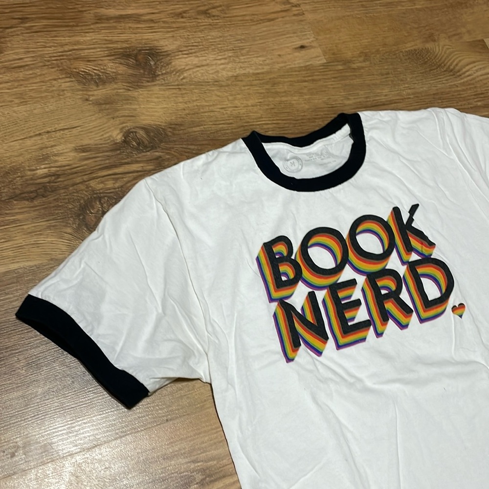 Vintage ringer tee BOOK NERD 🤓 📚📓 size M